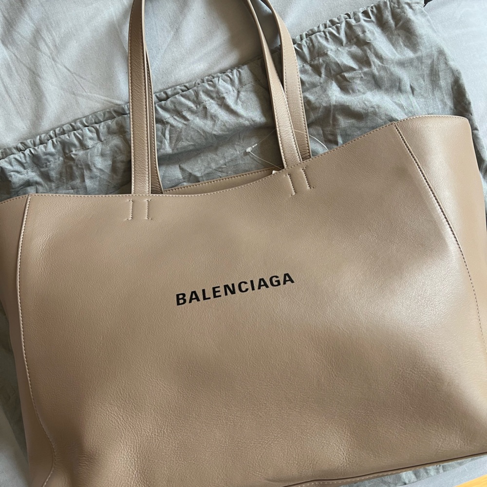 Balenciaga Logo Print Leather tote bag